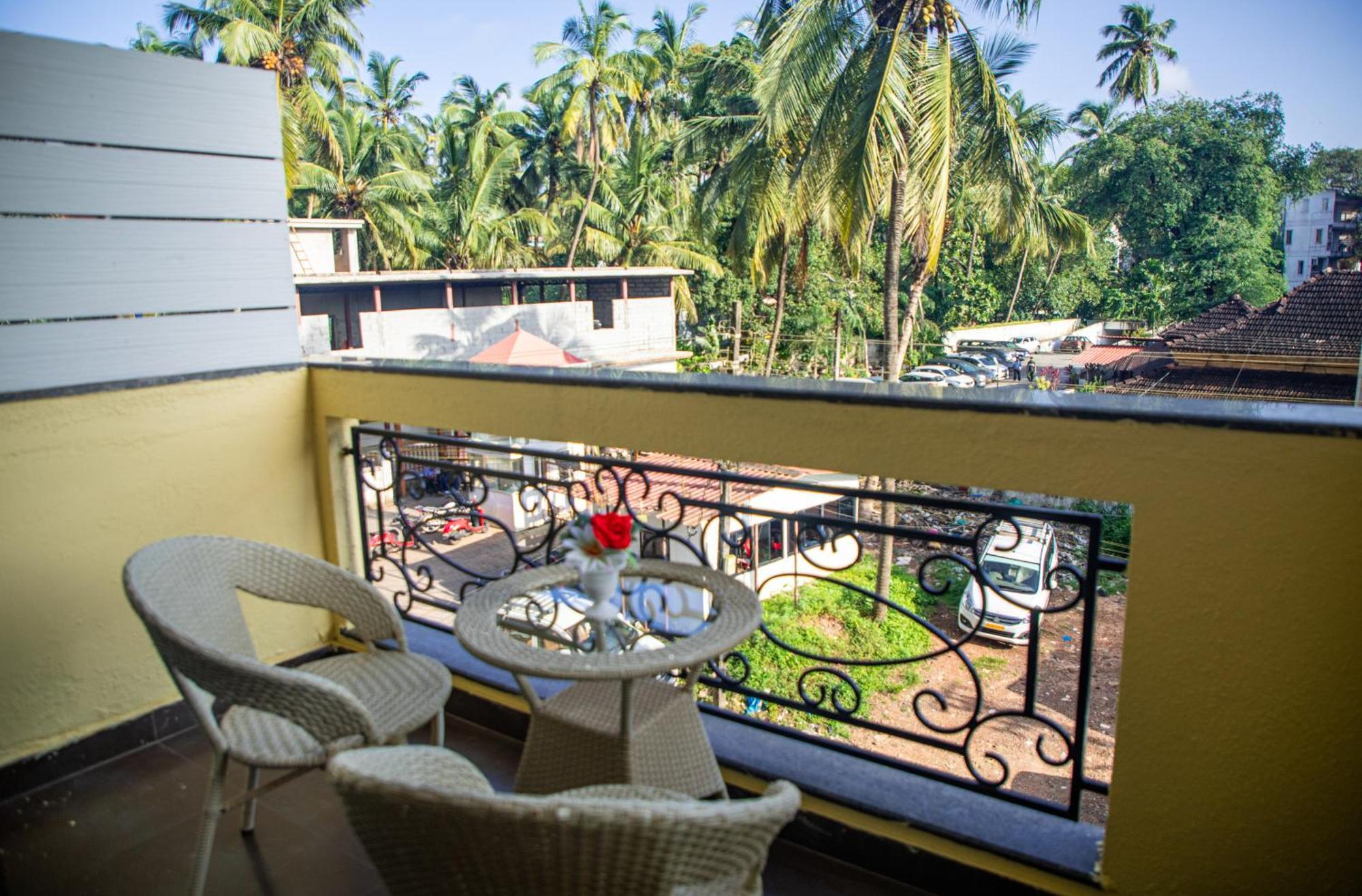 Resort De Balneaire Calangute Buitenkant foto
